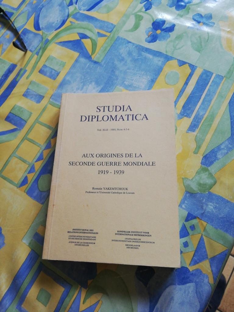 Studia Diplomatica.Aux origines de la seconde guerre mondia, Enlèvement ou Envoi, Comme neuf