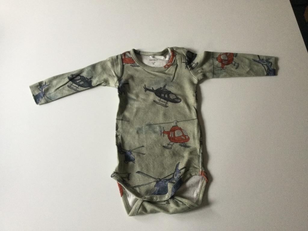 Body met lange mouwen met helikopters, Enfants & Bébés, Vêtements de bébé | Taille 62, Garçon, Enlèvement ou Envoi, Name it, Vêtements de nuit ou Sous-vêtements