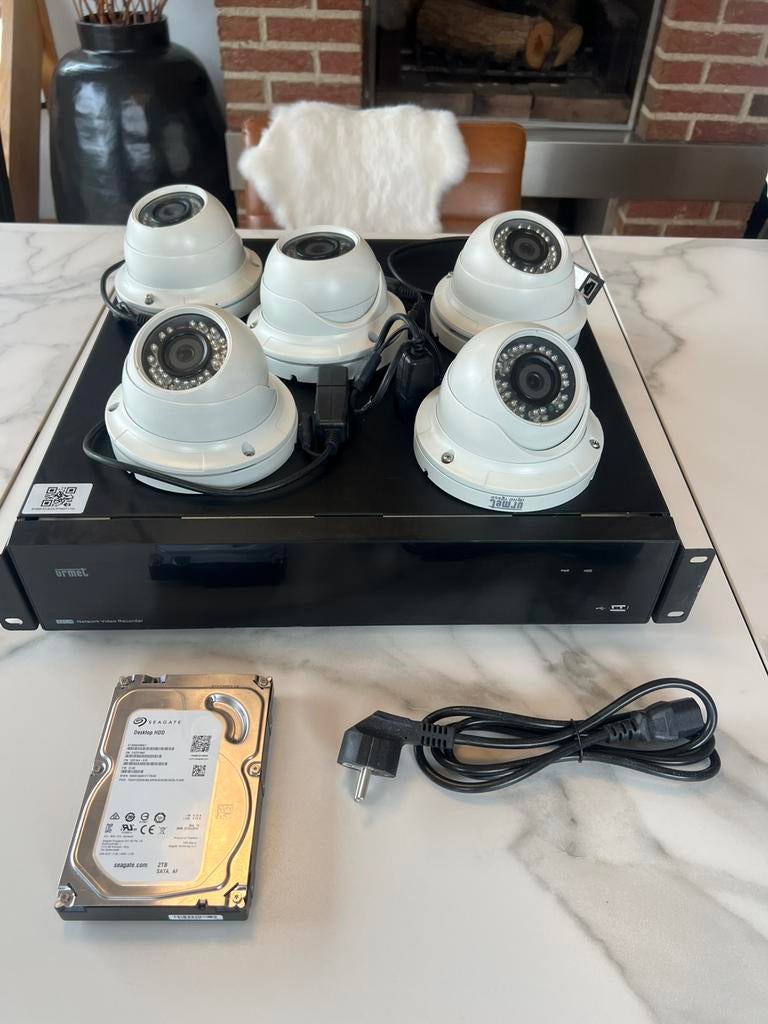 Lot vidéosurveillance URMET – NVR 32 CH + 5 caméras + HDD, Enlèvement, Utilisé