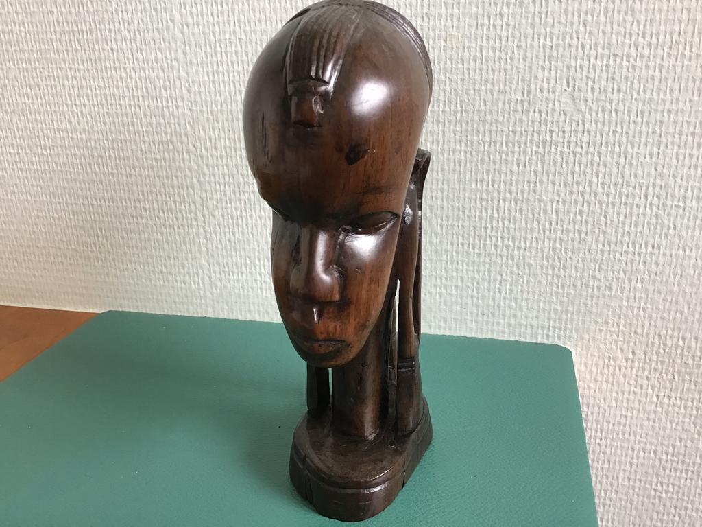 Massief houten beeldje., Enlèvement ou Envoi
