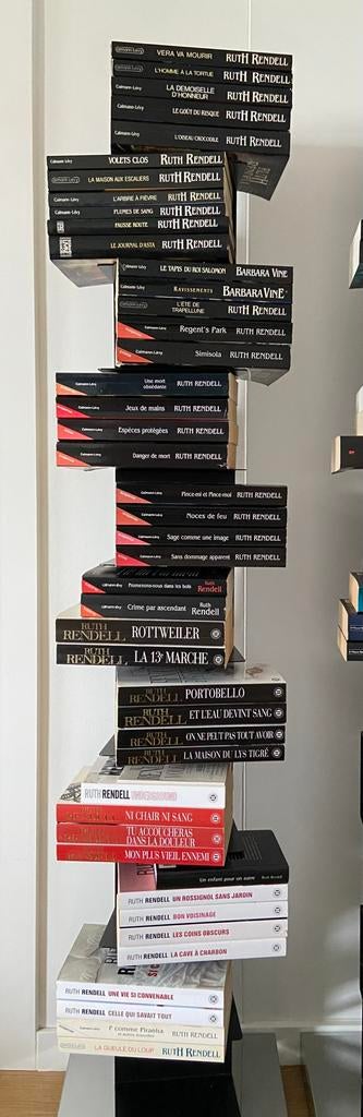 Lot de 45 thrillers Ruth Rendell Grands formats, Ophalen of Verzenden, Gelezen, Ruth RENDELL, Europa overig