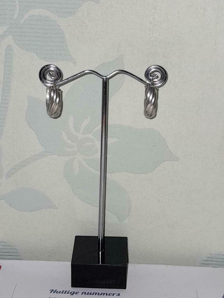 Sterling zilveren oorbellen, Handtassen en Accessoires, Oorbellen, Hangers, Ophalen of Verzenden, Zo goed als nieuw, Zilver