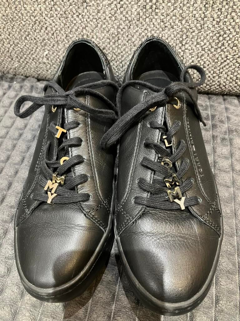 Sneakers Tommy Hilfiger noires taille 38, Enlèvement ou Envoi, Comme neuf, Sneakers et Baskets