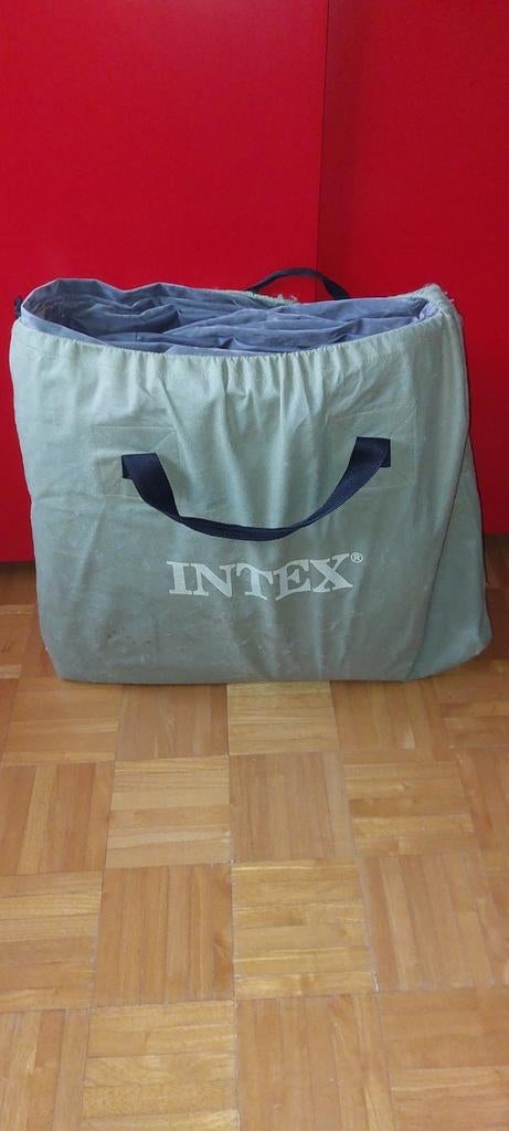 Matelas pneumatique INTEX, Enlèvement, Utilisé