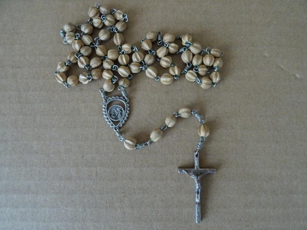 Chapelet aux baies ou graines séchées Chapelet Italie 1970, Enlèvement ou Envoi, Comme neuf, Bijoux, Christianisme | Catholique