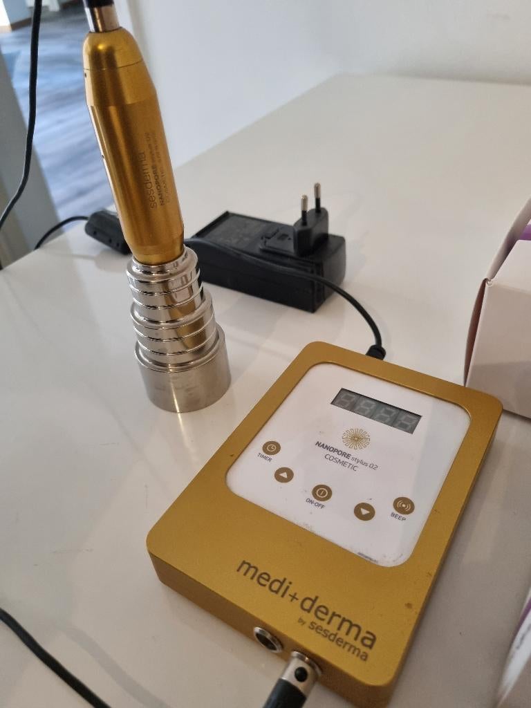 Professioneel toestel microneedling - Nanopore Stylus, Elektronische apparatuur, Persoonlijke Verzorgingsapparatuur, Zo goed als nieuw