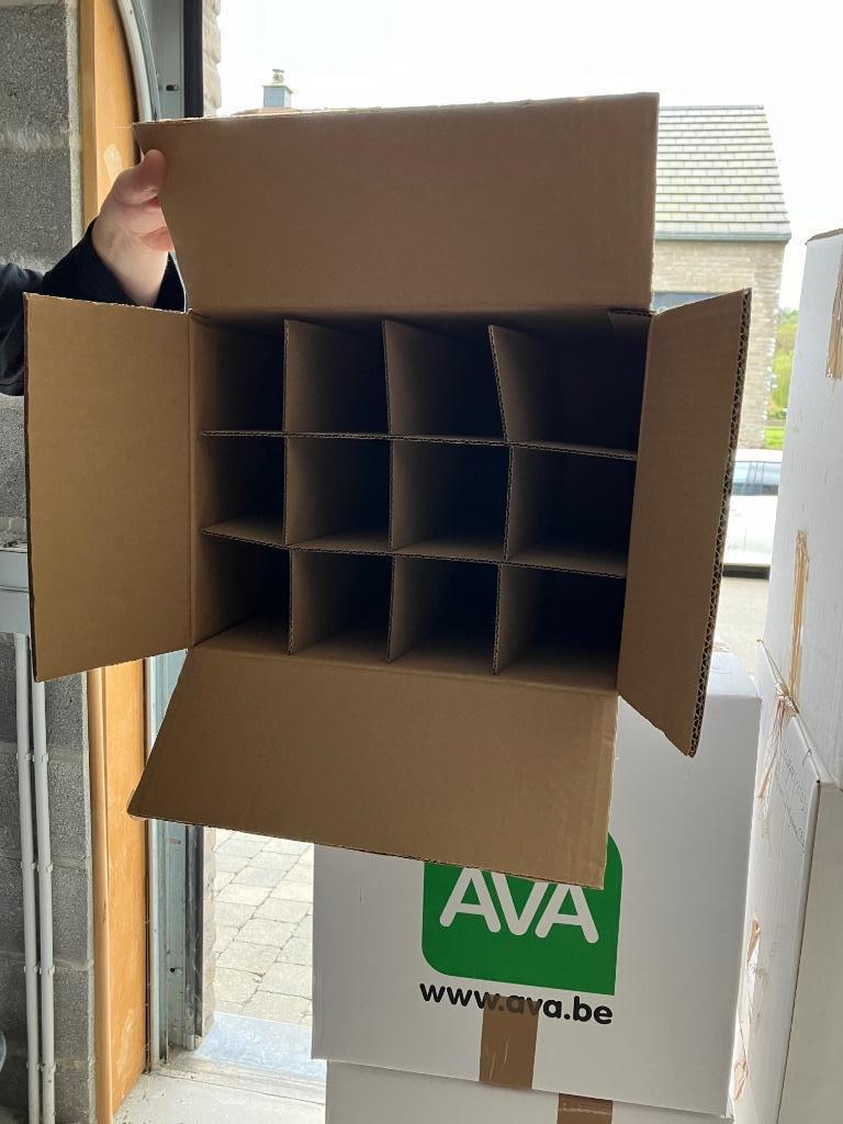 Carton vin Ava lot de 12 pour déménagement, Utilisé, France, Autres types