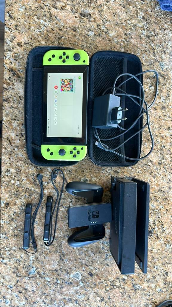 Console Nintendo Switch, Consoles de jeu & Jeux vidéo, Enlèvement, Utilisé, Switch Original, Avec jeux