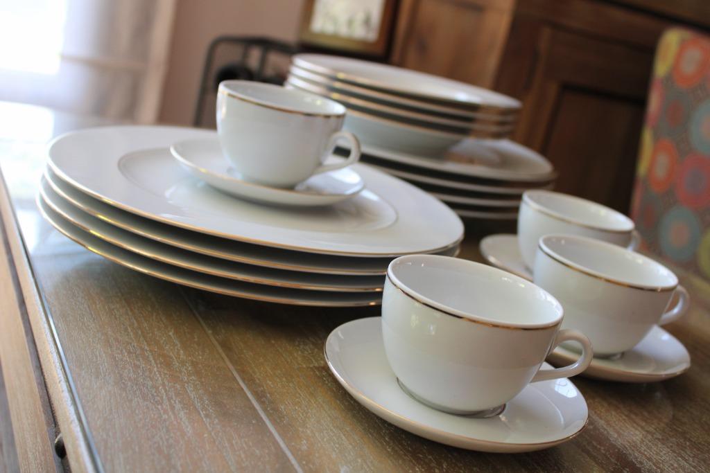 service de table fine royal porcelaine, Enlèvement