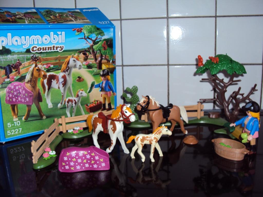 5227 Playmobil Paardenkoppel met veulen met doos, Enlèvement ou Envoi