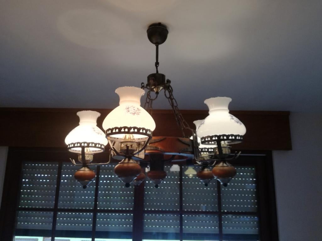 Rustieke lamp (5 lampekappen), Ophalen