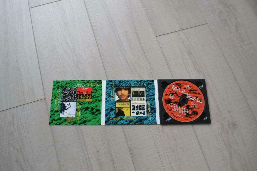 cd This is music, o.a. David Bowie, Ophalen of Verzenden, Zo goed als nieuw
