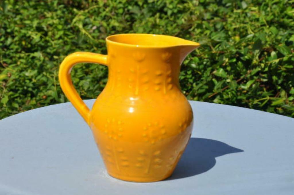 § pichet jaune faience  digoin, Antiquités & Art, Enlèvement ou Envoi