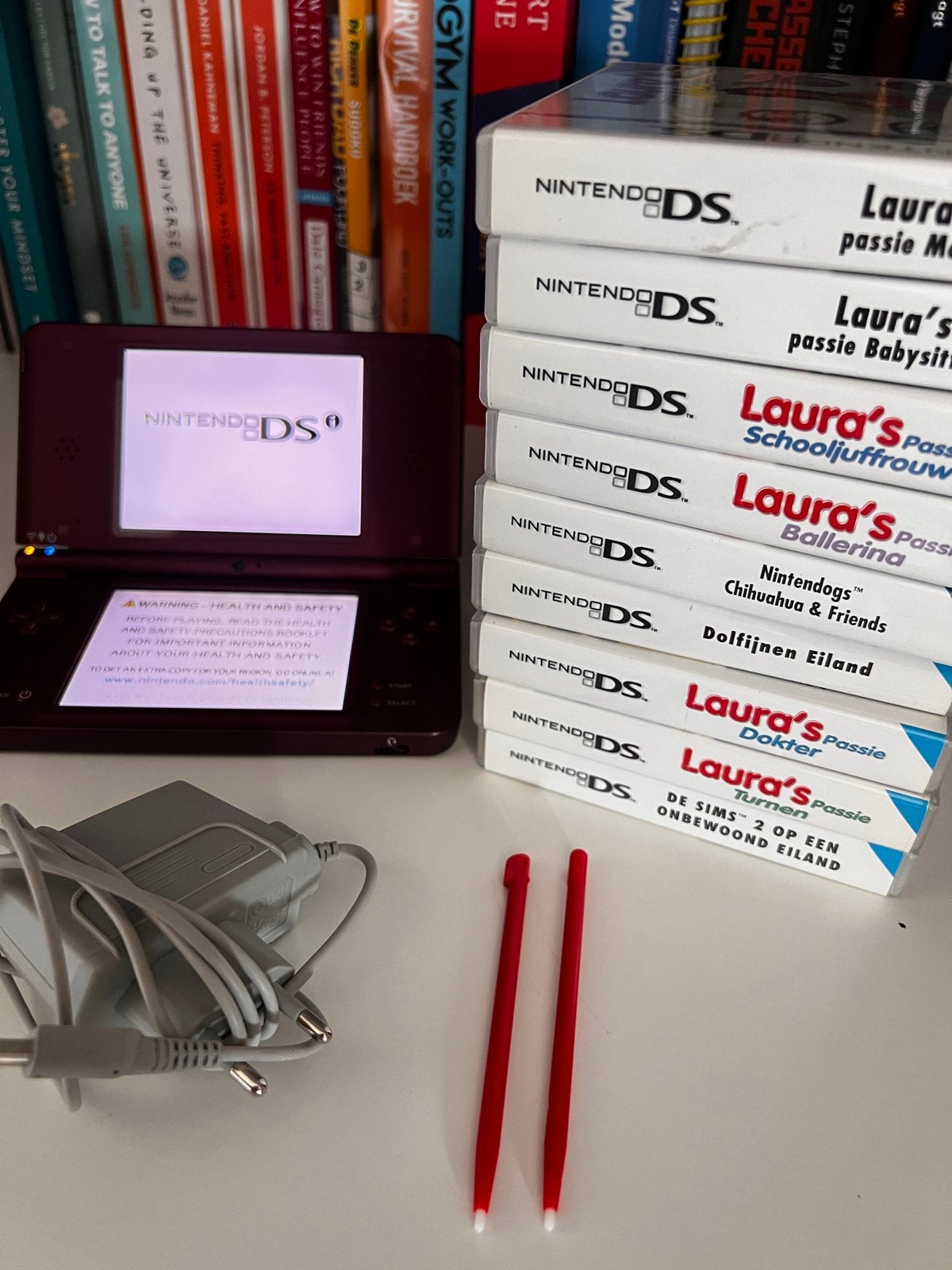 Pack Nintendo DSi XL, Consoles de jeu & Jeux vidéo, Rouge, Dsi XL, Enlèvement ou Envoi, Comme neuf