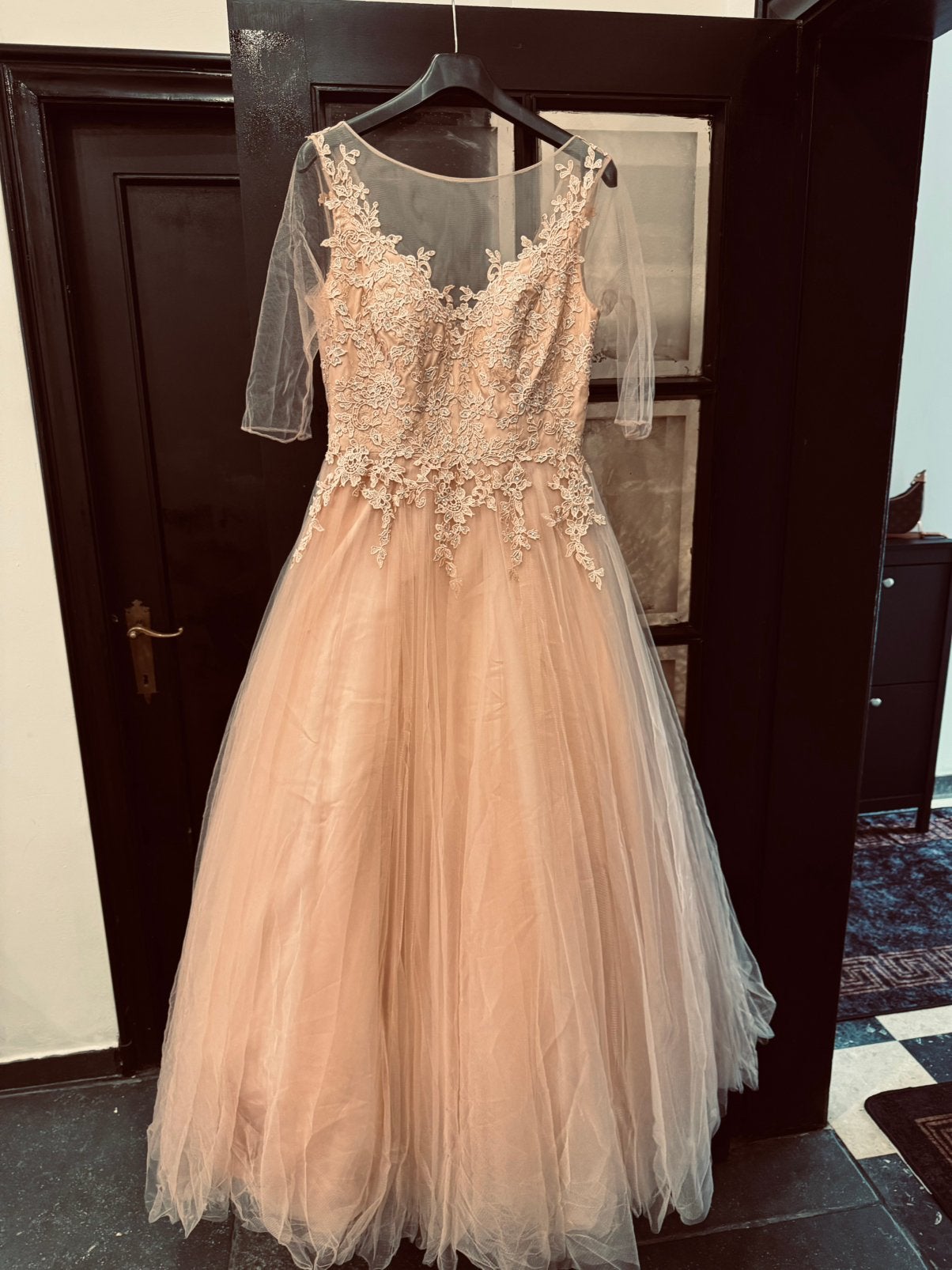 Elegante lange galajurk / avondjurk - champagne, Kleding | Dames, Ophalen, Maat 42/44 (L), Zo goed als nieuw, Roze