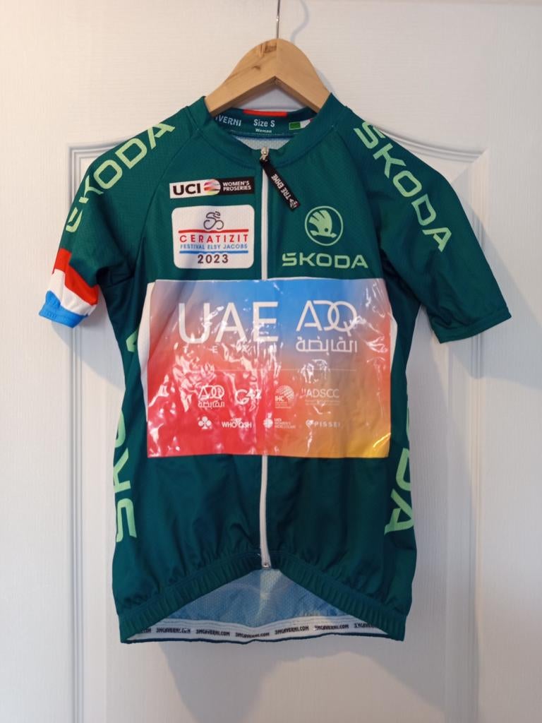 Maillot cyclisme féminin, Envoi