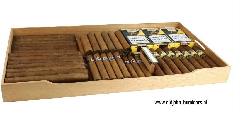 ADORINI CEDERHOUTEN TRAY VOOR DE ADORINI AFICIONADO    h9743, Verzenden, Nieuw, Tabaksdoos of Verpakking