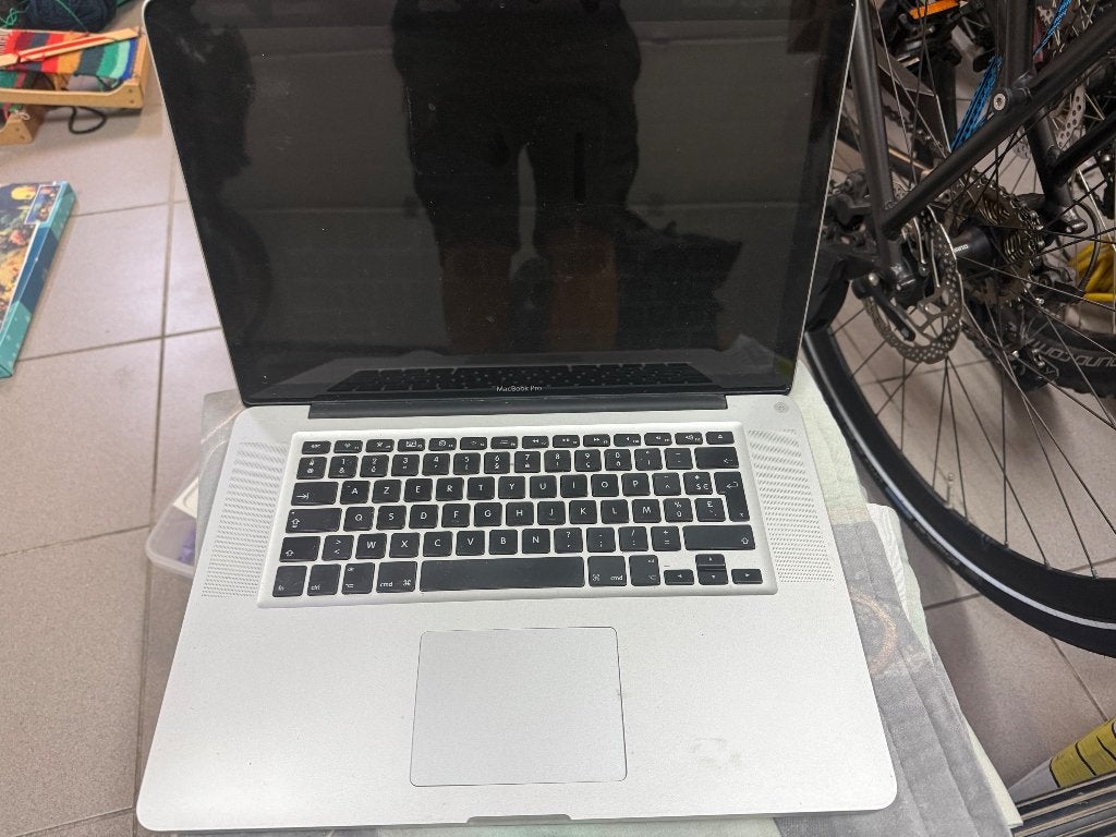 Mac book pro 2010, Computers en Software, Ophalen, Gebruikt, MacBook Pro