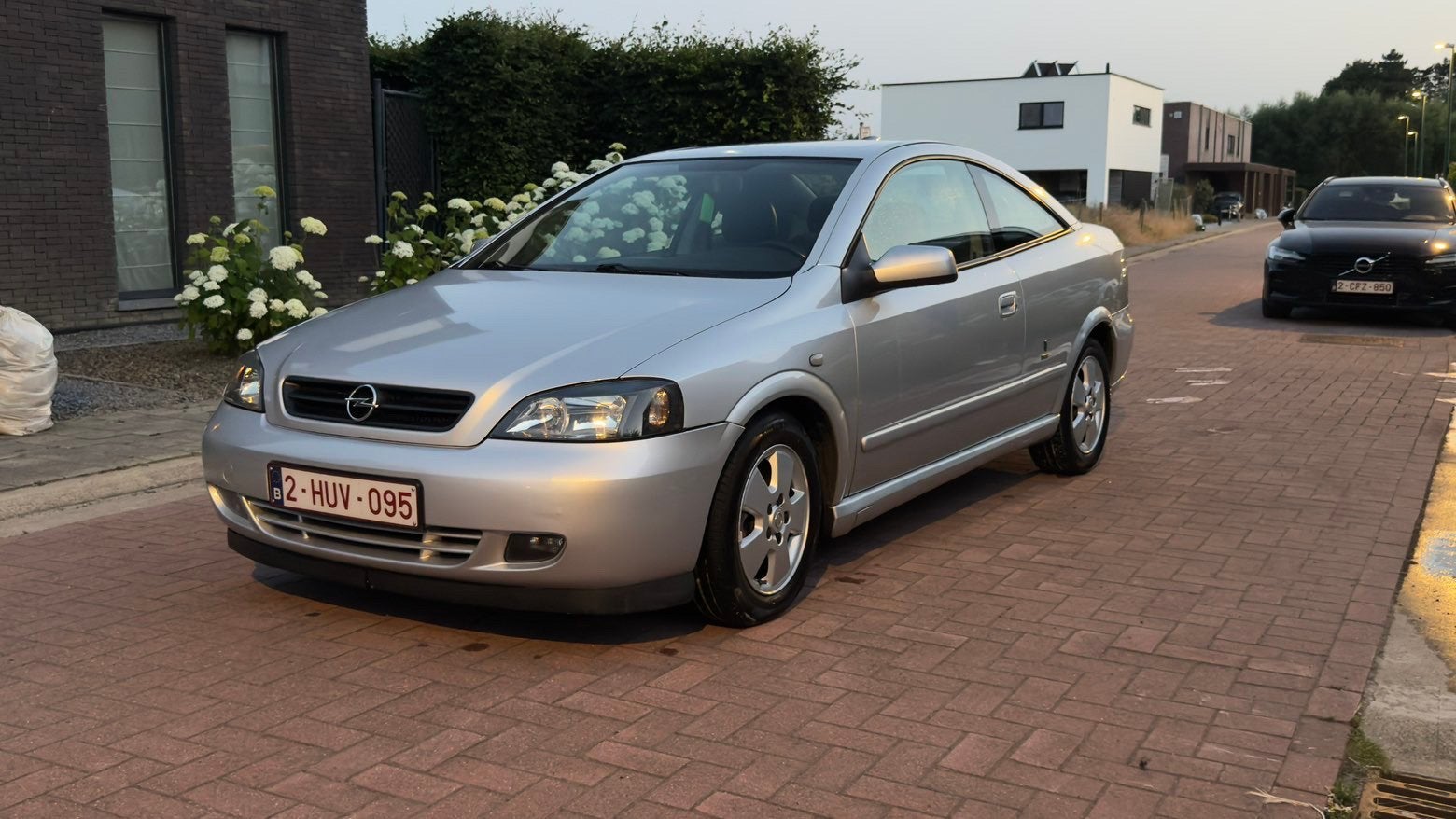 Opel Astra G Bertone, Voorwielaandrijving, 4 zetels, Zwart, 4 cilinders