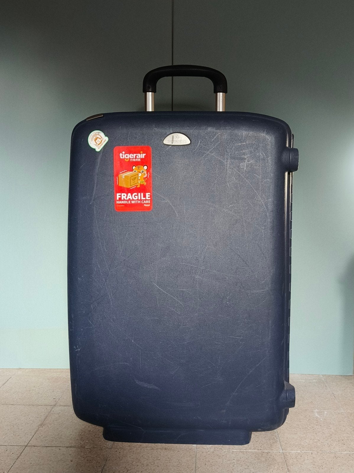 Valise à roulettes Samsonite en bon état, Enlèvement ou Envoi, 70 cm ou plus, Plastique dur, 45 à 55 cm