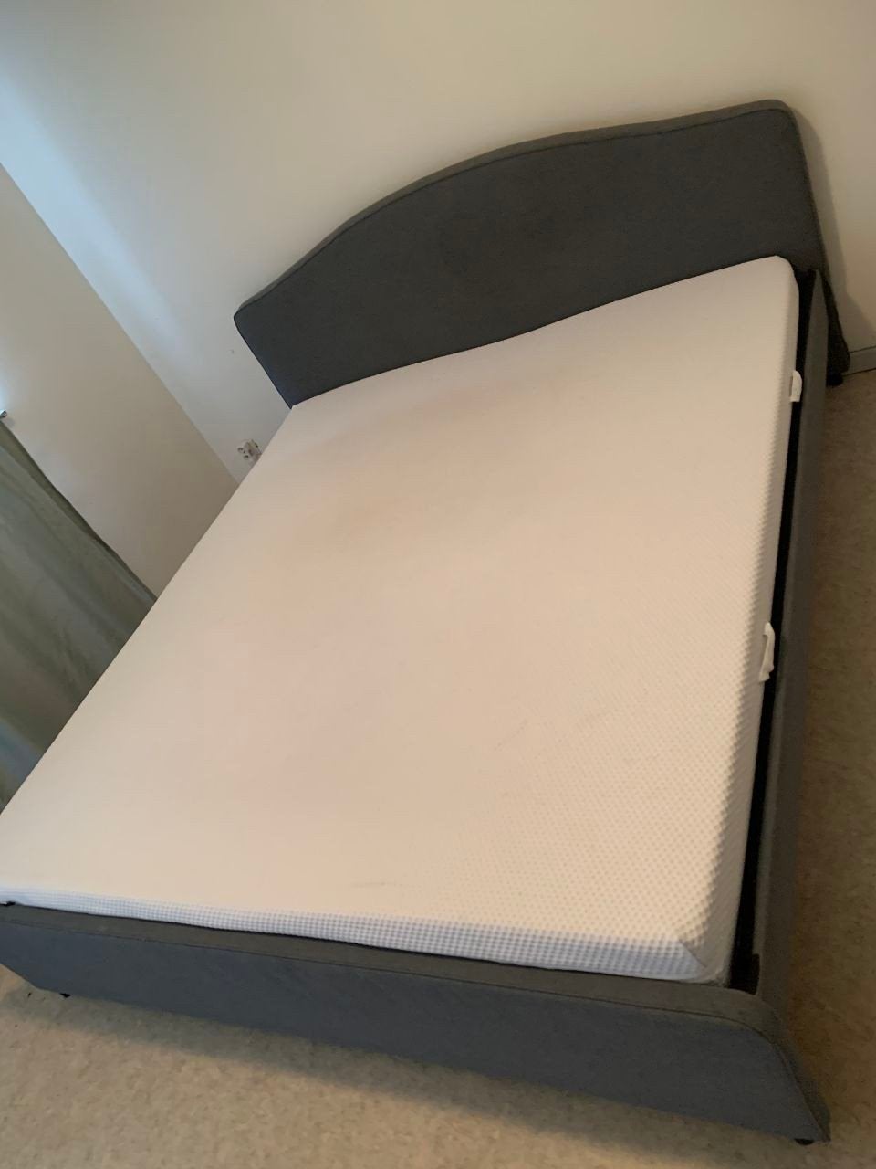 Ikea bed, Ophalen