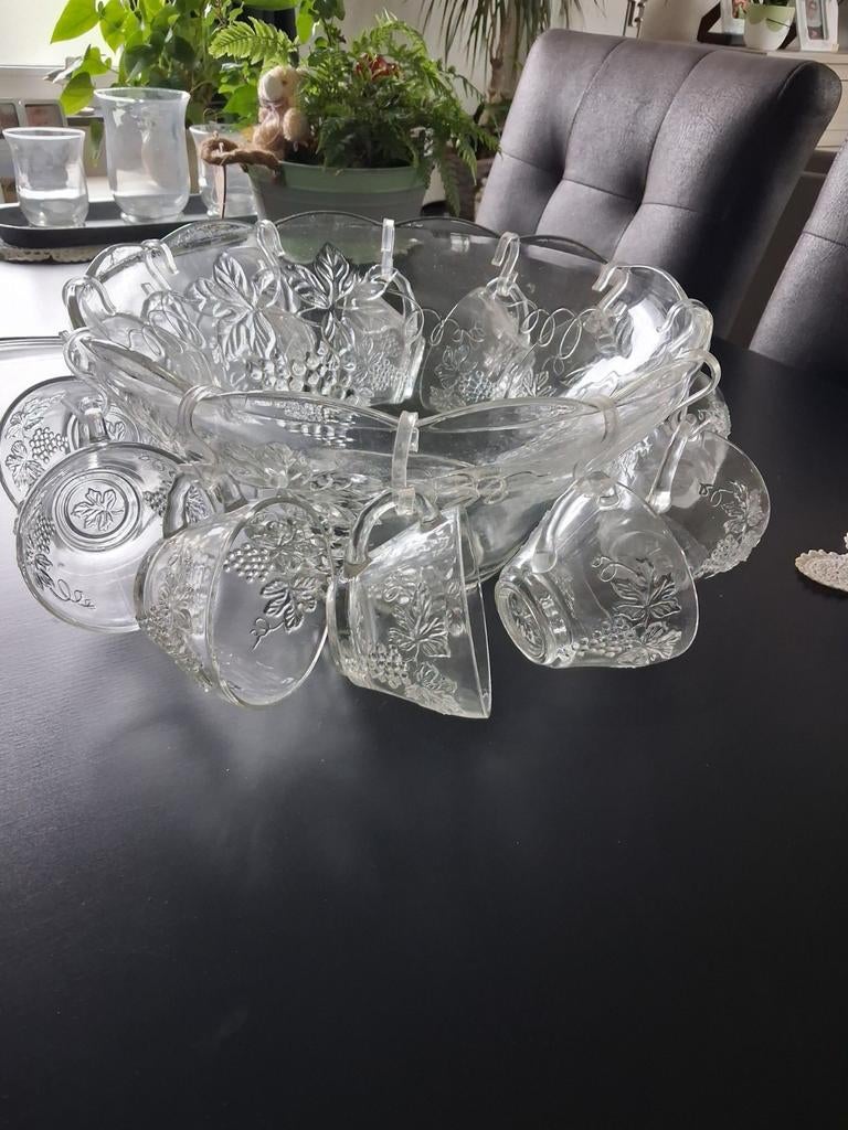 mooie vintage schaal voor sangria met 12 glazen en schep, Ophalen