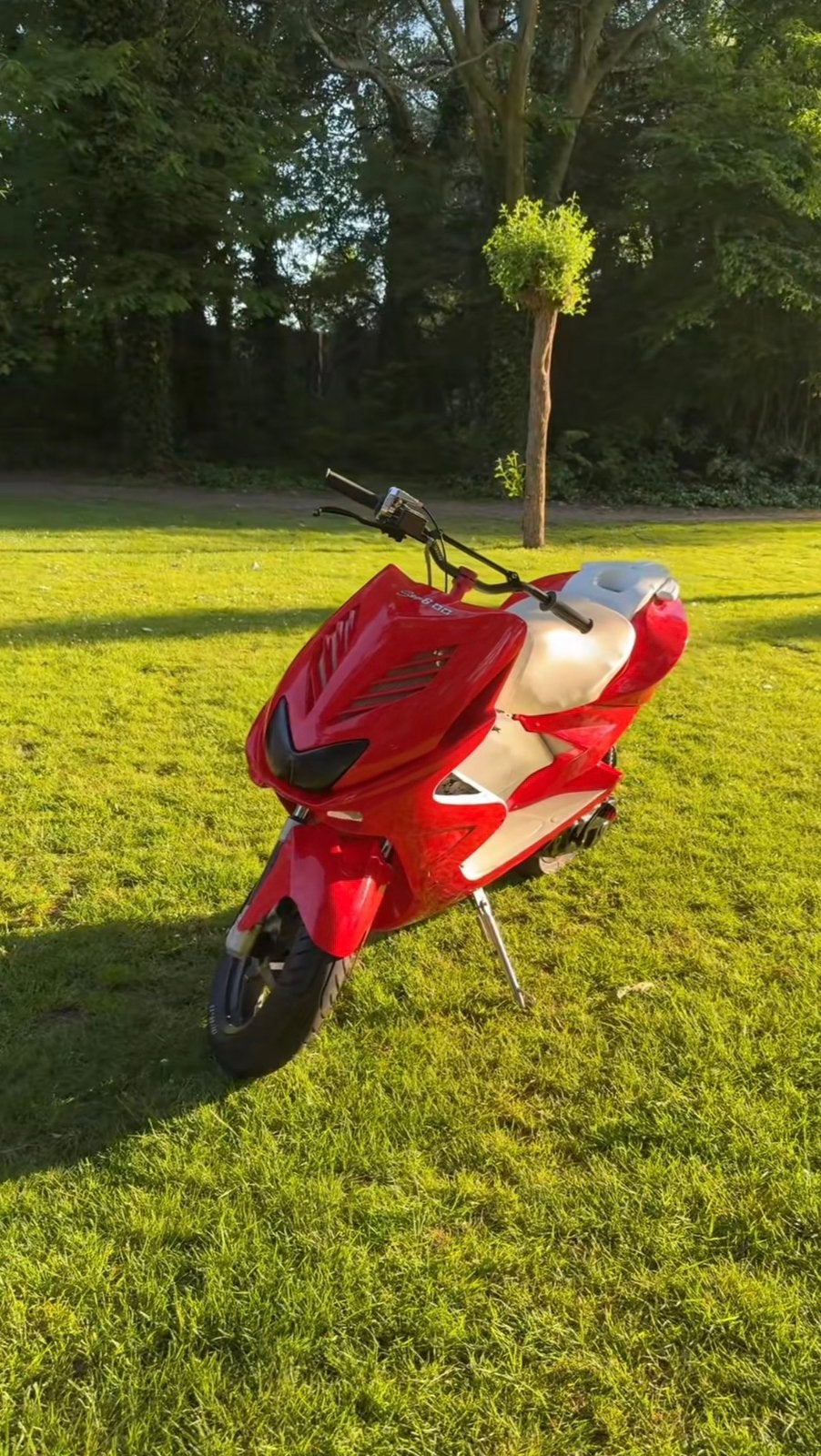 Kappenset Aerox Special Rood, Fietsen en Brommers, Brommeronderdelen | Algemeen, Ophalen, Zo goed als nieuw