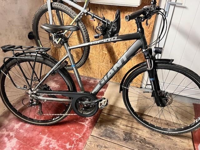 Giant Aspiro sportieve heren fiets 27 versnellingen, Ophalen, 28 inch, Gebruikt, Vering