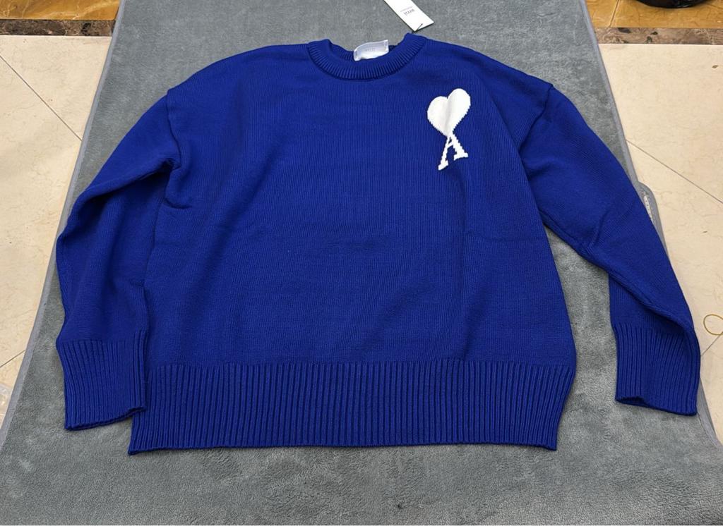 Pull AMI Paris bleu — nouveau — taille XL, Vêtements | Hommes, Pulls & Vestes, Comme neuf, Taille 56/58 (XL), Bleu, Enlèvement ou Envoi