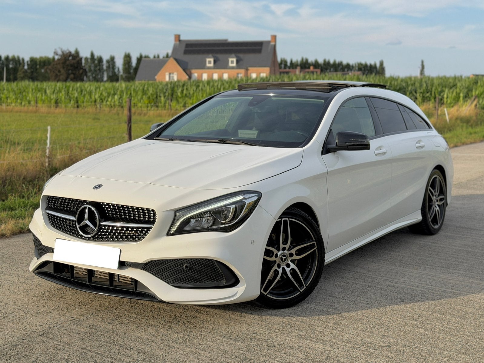 Mercedes-Benz CLA 200d 2.2 | AMG Line | Automaat | Pano |, Auto's, CLA, Wit, 5 deurs, Particulier