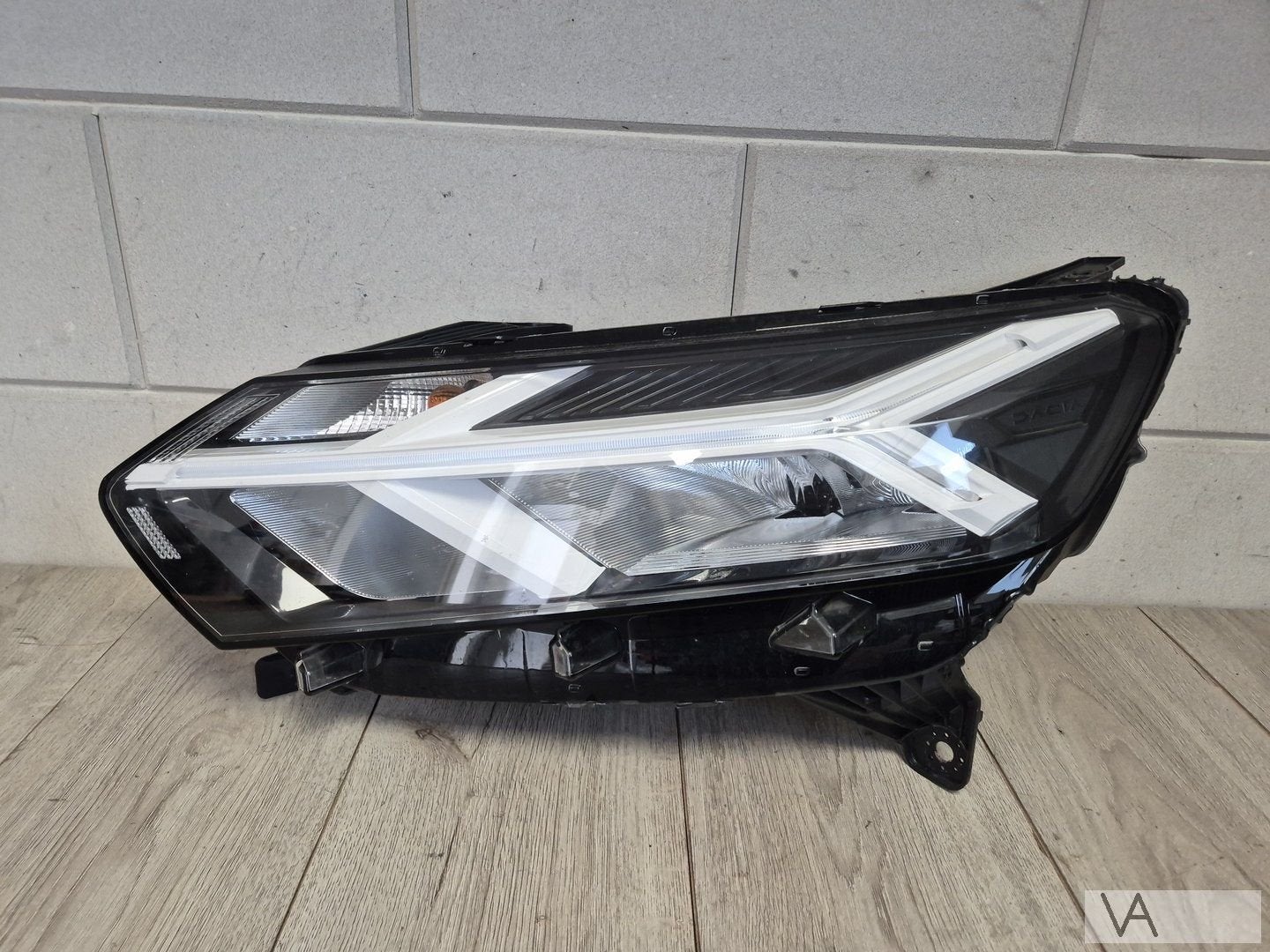 Dacia Sandero Jogger koplamp LED links 260602561r vanaf 2020, Autos : Pièces & Accessoires, Dacia, -, Utilisé, -
