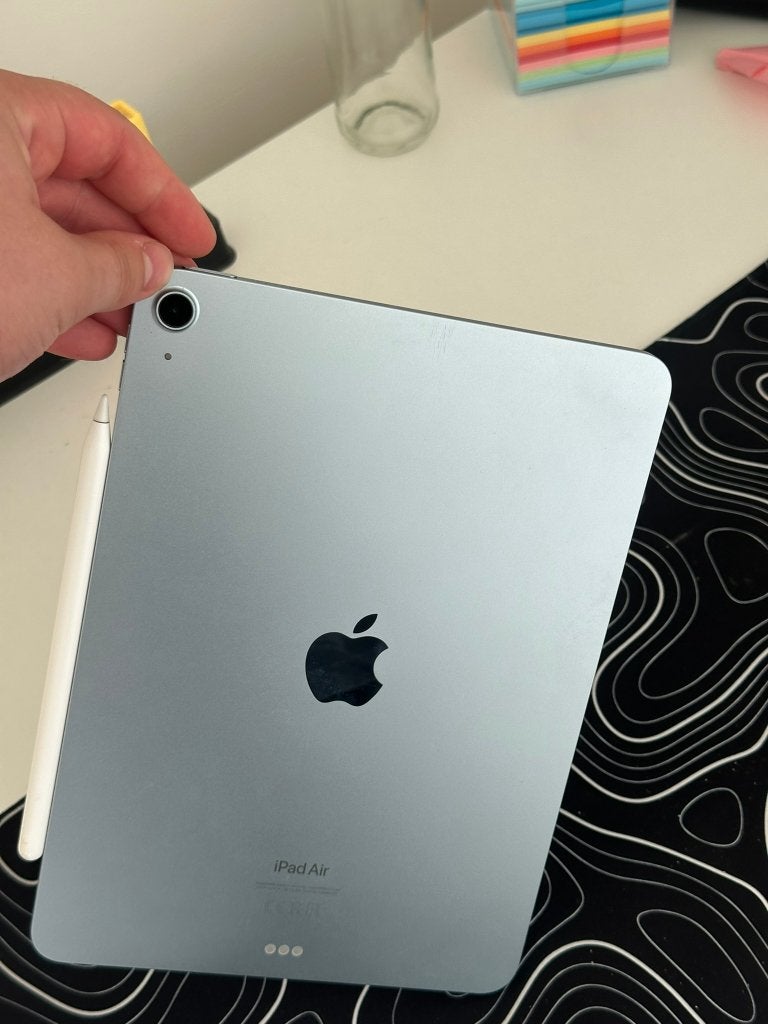 iPad Air M2 11" 128 Go Wi-Fi Bleu + Apple Pencil Pro, Enlèvement ou Envoi, 11 pouces, Apple iPad Air, Utilisé