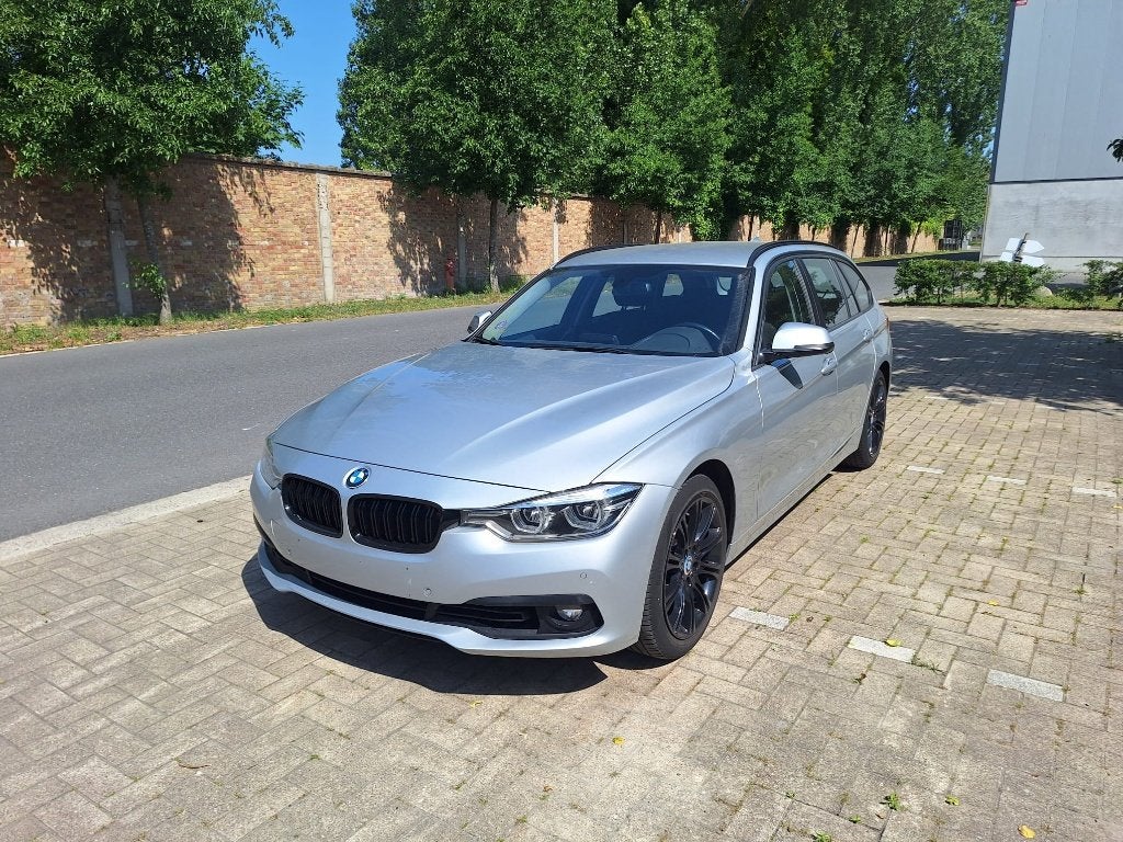 BMW 318i break | Automaat | Trekhaak, Auto's, 140 g/km, 4 cilinders, Bedrijf, 5 deurs