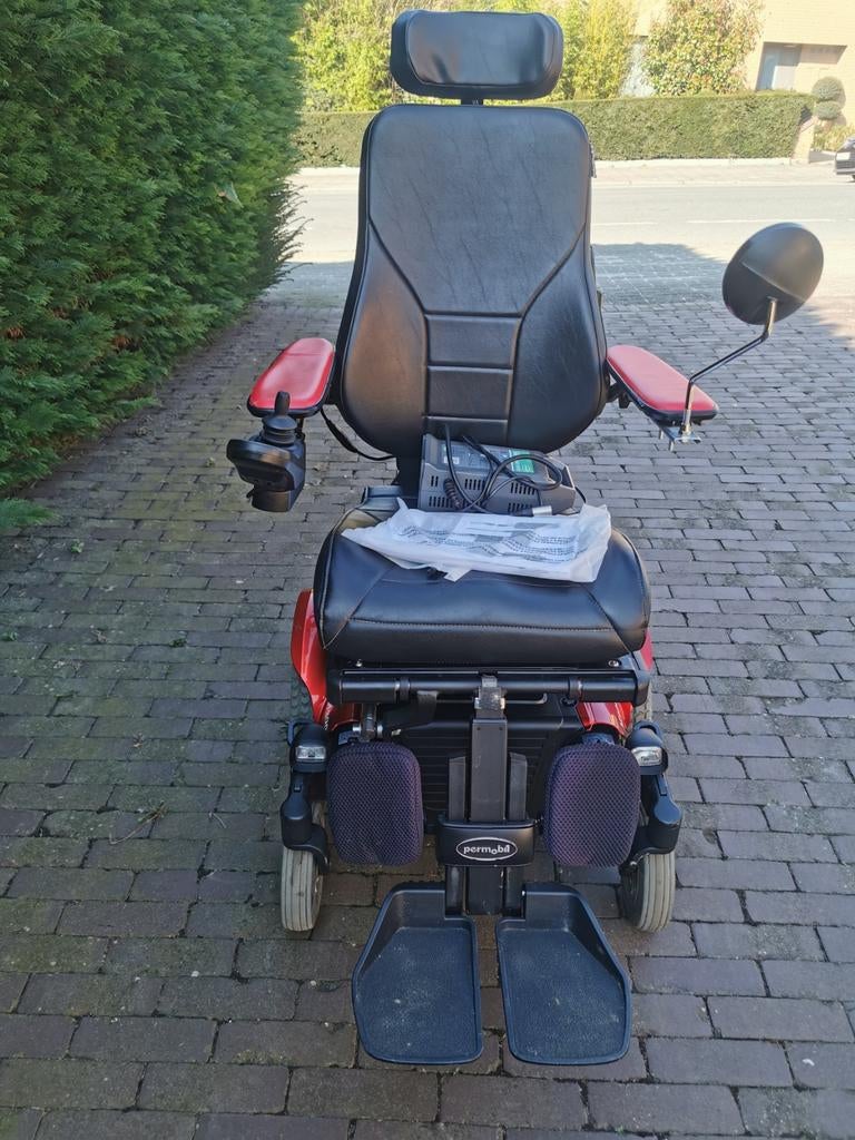 Permobiel M300 elektrische rolstoel 6 willen info 0488826971, Diversen, Rolstoelen, Ophalen of Verzenden, Inklapbaar, Zo goed als nieuw