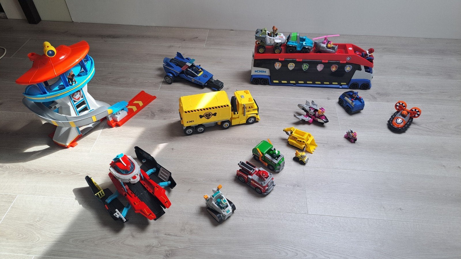 Paw Patrol auto's, Paw Patrol Patroller en uitkijktoren, Ophalen, Zo goed als nieuw