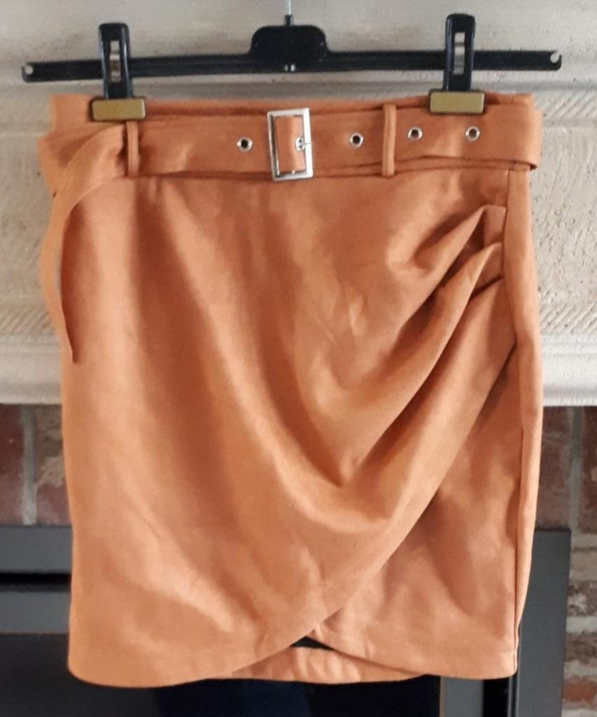 Simplee - rok - (roest)bruin - maat M/L - suedine stof, Kleding | Dames, Rokken, Maat 38/40 (M), Bruin, Zo goed als nieuw, Boven de knie