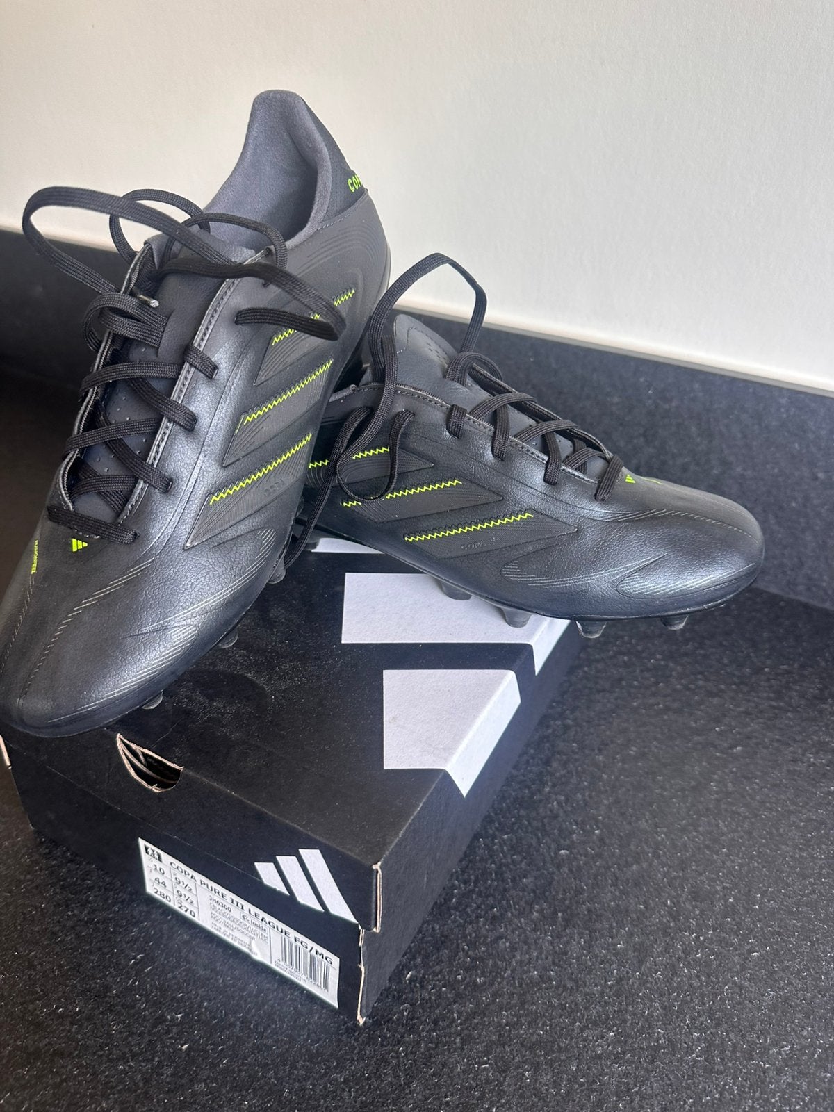 Voetbalschoenen - 1x gebruikt, Sport en Fitness, Voetbal, Ophalen, Zo goed als nieuw