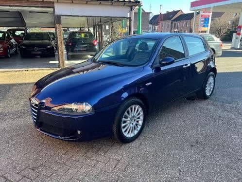 alfa romeo 147 /1.9 jtd/102000 km/CAR PASS, Auto's, Voorwielaandrijving, Zwart, Leder, Bedrijf