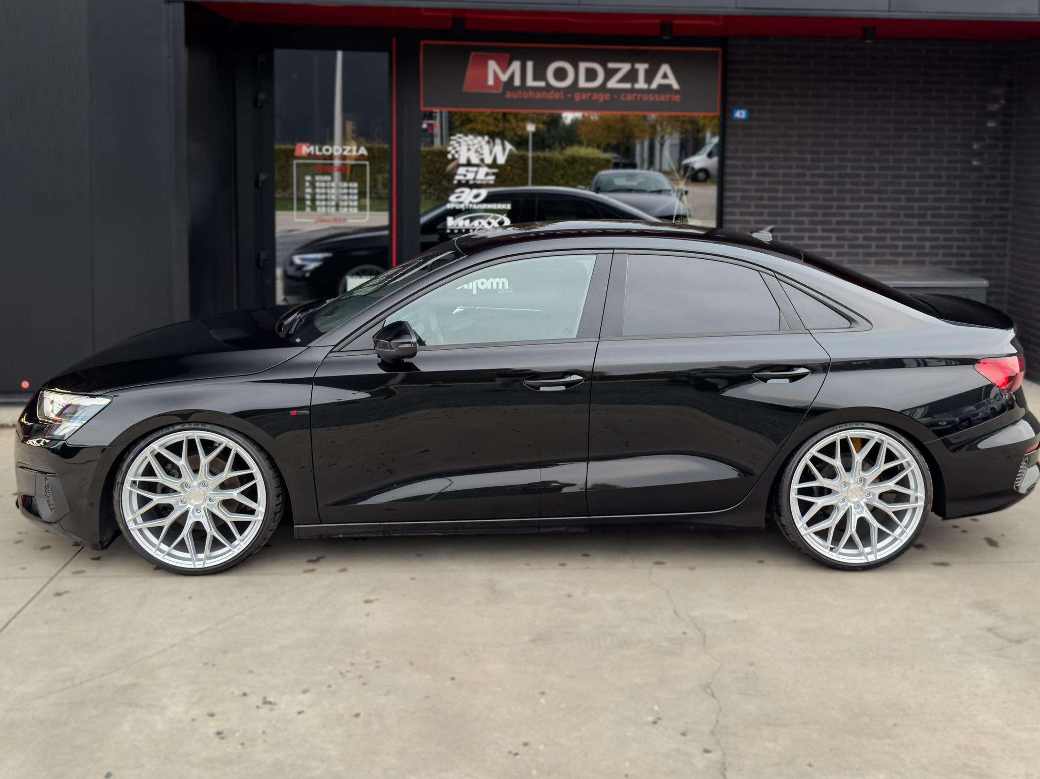 Audi A3 Limo S line TUNED Vmaxx 20" Japan Racing RS SEATS, Autos, Audi, Achat, Entreprise, Boîte manuelle, Alcantara