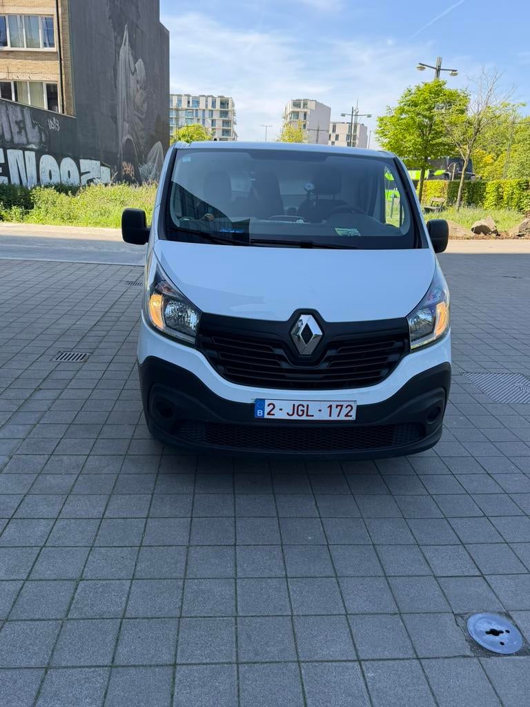 Renault Trafic 2018.1.6 Diesel6B 154000km État impeccable, Autos, Camionnettes & Utilitaires, Achat, Euro 6, Noir, Diesel