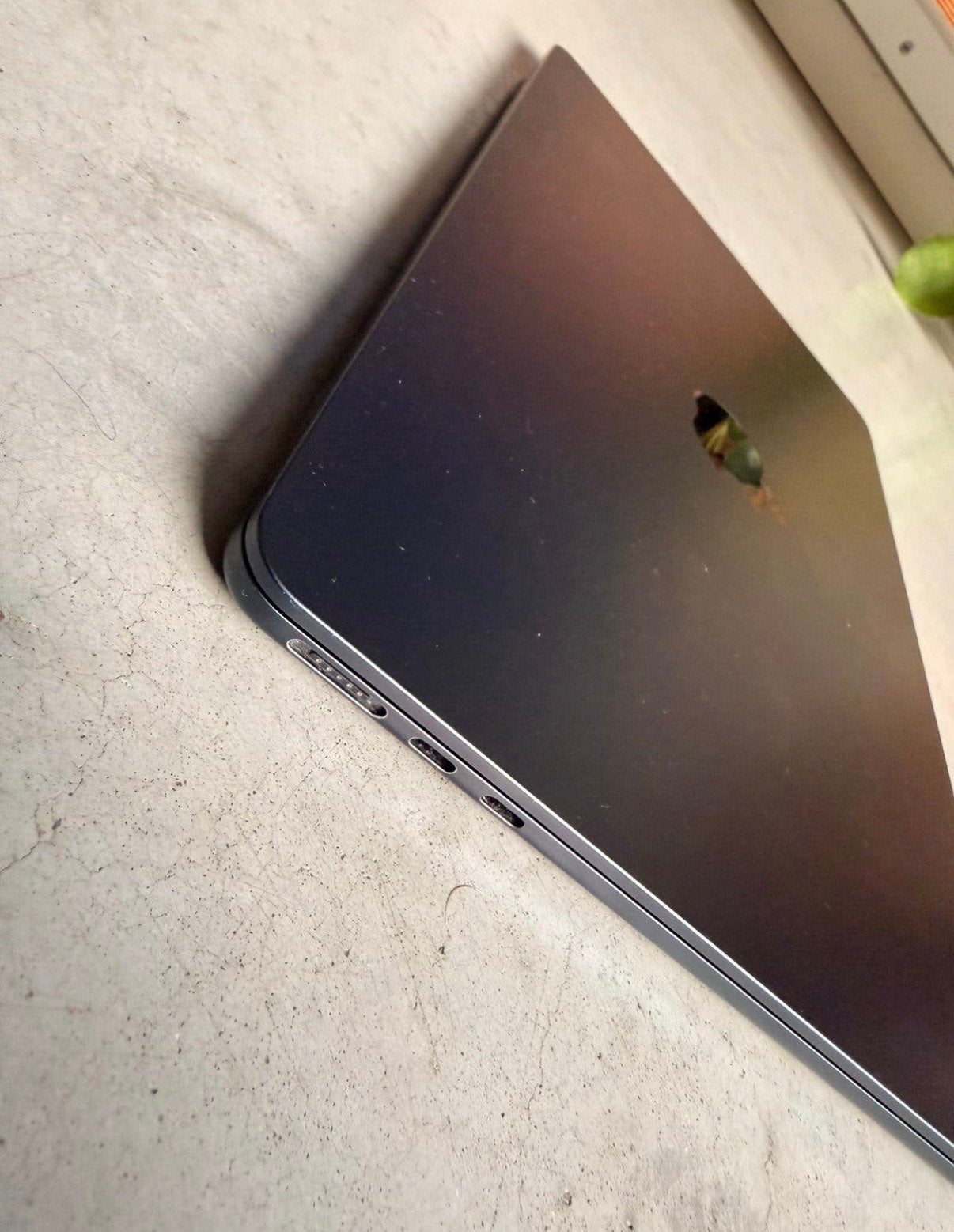 MacBook air M2 2022, Télécoms, Téléphonie mobile | Apple iPhone, Enlèvement, Comme neuf, Noir, 256 GB