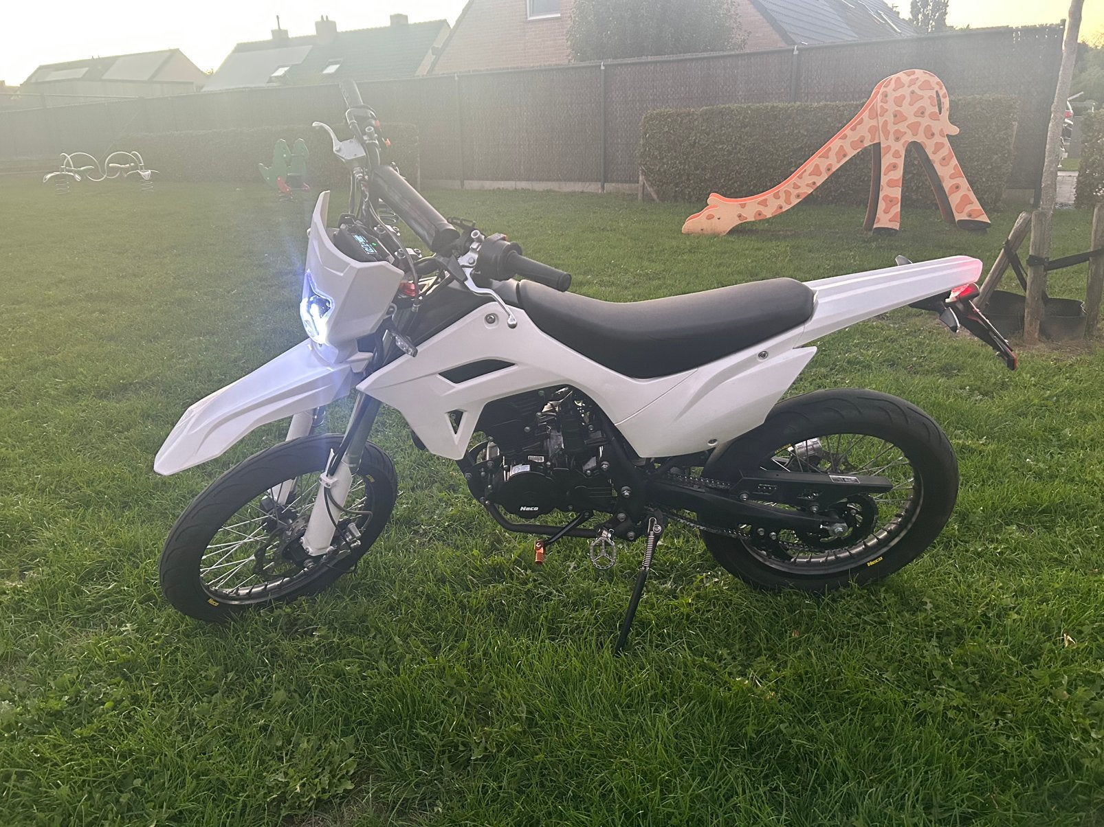 NECO NC50, Fietsen en Brommers, Zo goed als nieuw, 50 cc, 5 versnellingen, Ophalen