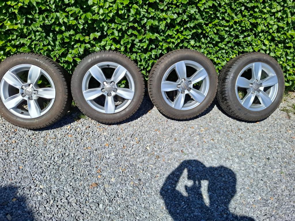 Audi , origineel velgen met zeer goede banden, Ophalen of Verzenden, Band(en)