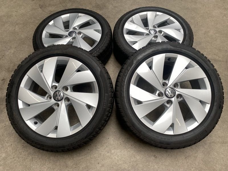 17 inch originele Belmont  velgen + winterbanden Volkswagen, Autos : Pièces & Accessoires, Pneus et Jantes, Pneus hiver, -, 205 mm