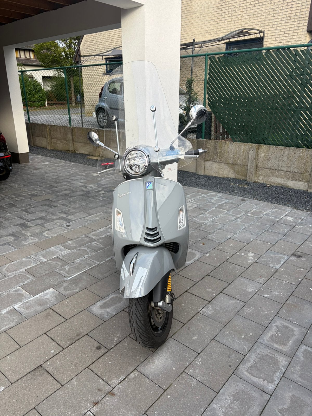 Vespa supertech 300 NARDO GREY, Ophalen, Zo goed als nieuw, Vespa