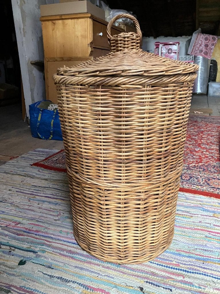 Grand panier à linge en osier naturel - 10 €, Enlèvement, Comme neuf, Autres couleurs, Autres types