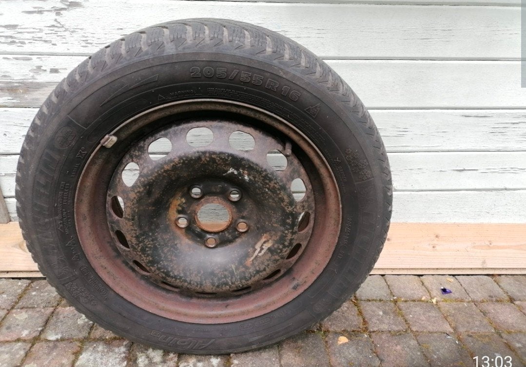 4 Winterbanden + Stalen Velgen Michelin Alpin 205/55R 16, Ophalen, Gebruikt