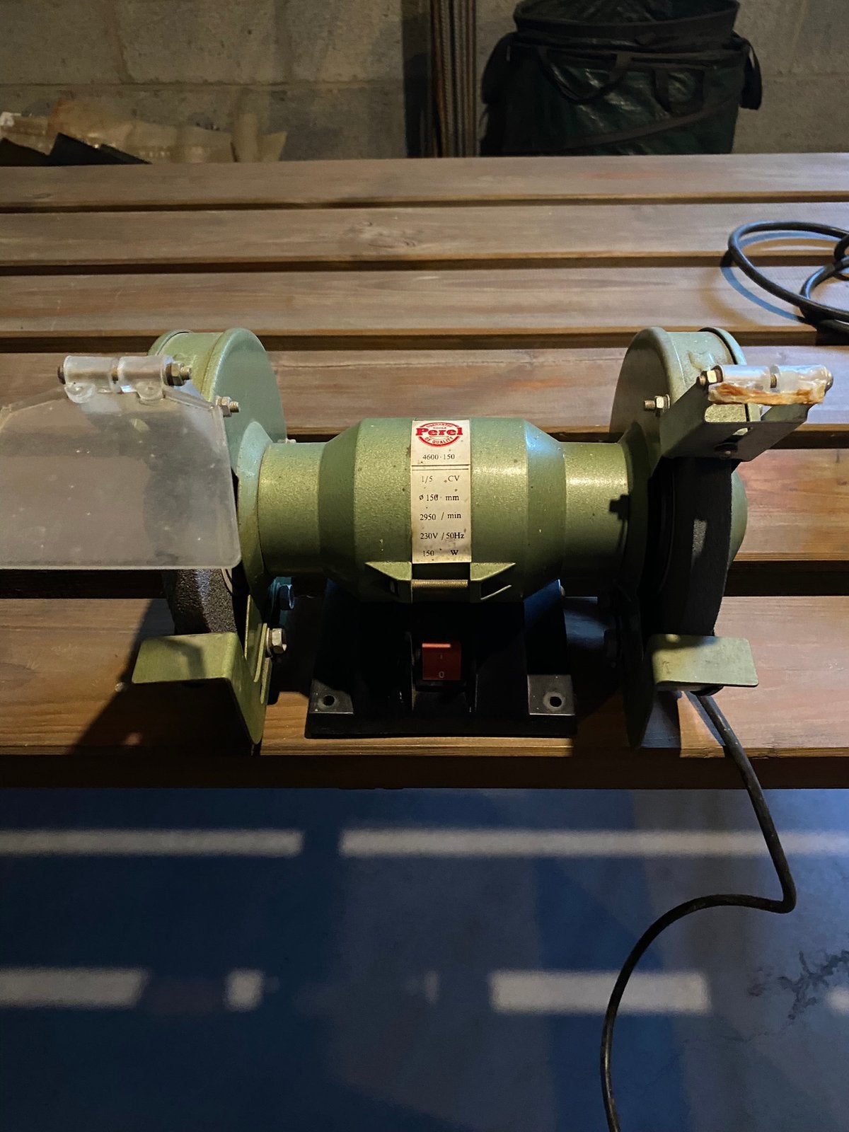 Slijpmachine Perel, Doe-het-zelf en Bouw, Ophalen of Verzenden, Gebruikt, Werkbankslijpmachine