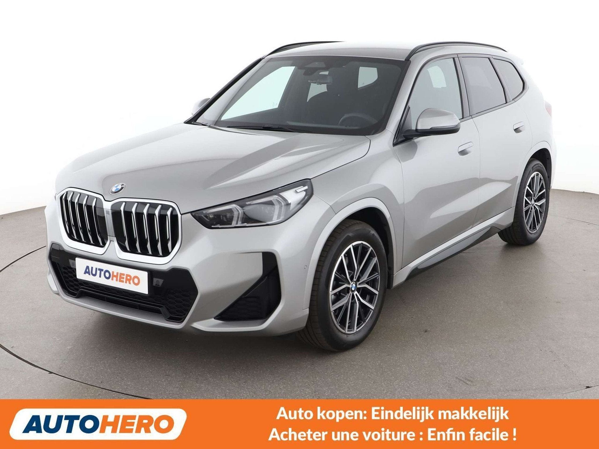 BMW X1 sDrive 18i M Sport (année de construction 2026), Autos, Argent ou Gris, Achat, Autres carburants, Alcantara