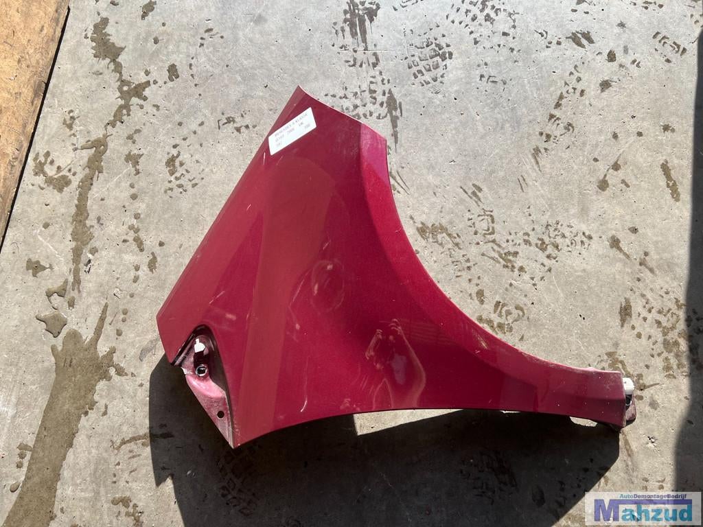 Aile avant droite Mercedes Classe A W169 rouge 597 2004-2012, Mercedes-Benz AG, Mercedes-Benz, Utilisé, Mercedesstrasse 120
70372  Stuttgart, DE